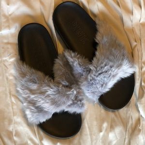 VS Pink Faux Fur Criss-Cross Slide Sandals Size M
